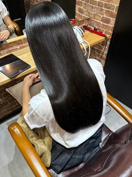 ネウィ ジャム 町田(newi JAM) 大人かわいいエギョモリ ミルクティーブラウン ひし形シルエット