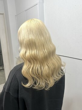 シェイロ(Cielro) 【ホワイトブロンド/ブリーチ】SAKI