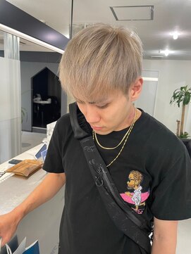 キング 枚方店(K!ng) 縮毛矯正髪質改善ハイライトレイヤーカット枚方美容室エクステ