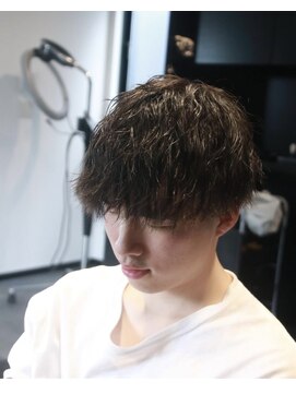 イズミプラス(IZUMI+) 波巻きパーマ