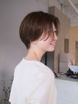 トゥナ 六角(Tuna) 大人ハンサムショート