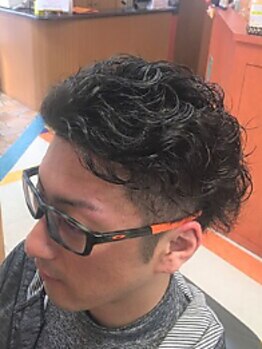 クリスタル(Cristal)の写真/【スピナ鷹見台近く】気軽に通えて、しっかりキマる。清潔感をキープできるカット技術で若々しい印象に◆