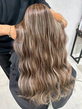 メリー オオサカ(Merly Osaka) ハイライト/似合わせカット