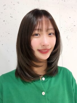 チェルシー 梅田(CHELSEA) ミディアムレイヤー/ハッシュカット/大阪/神戸