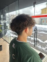 コルマーノ(COL MANO) 【大根担当】刈り上げ×波巻きパーマ流行を取り入れた髪型