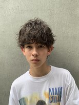 フィフス(fifth) マッシュウルフ ツーブロ コンマヘア スパイラルパーマ