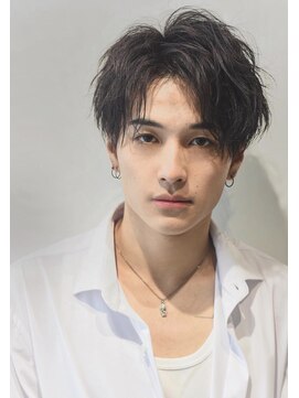 リップス レイ ギンザ(LIPPS Ray GINZA) 前下がりセンターパート