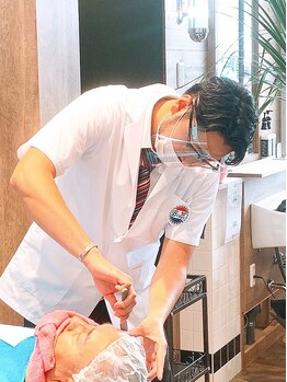 ブルートバーバーショップ(BLUET Barber Shop)の写真/【三原/宮浦】HOT PEPPER Beauty AWARD 2024 BEST SALON 注目サロン選出★ひげや眉のお手入れはBLUETへ！