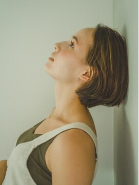 シー 岡崎(,SHE) ,SHE