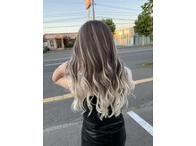 ブロンドバイピンキー(Blond by Pinky)