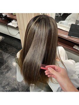 オプ アート(Op Art) 艶髪ロングヘア