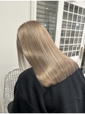 ミルクティーベージュ
