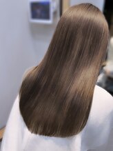 大人気髪質改善ご指名多数のスタイリスト在籍☆トレンドの色味や上品なカラーも◎