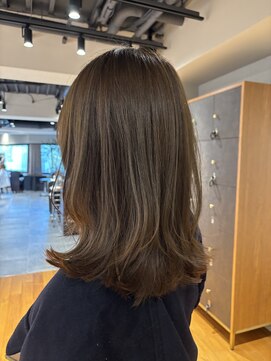 スパイスアヴェダ サロンアンドスパ 玉川高島屋SC店(SPICE AVEDA salon&spa) レイヤーミディ　【二子玉川】