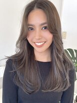 プカナ ラ(pukana_La)&nbsp;ロングレイヤーカット/レイヤーカット/ベージュ