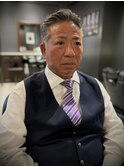 大人外国人風メンズビジネスマンフェード：大村　大心