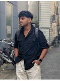 スペインカールスパイキーショートブルーブラックフェザーパーマ