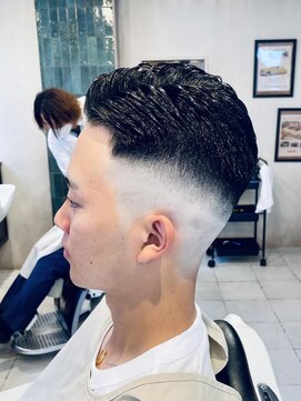 グレイスフルバーバーロンドン 大宮店(Graceful Barber London) 【10代 男性】ロンドン六四スキンフェード（大宮/バーバー）