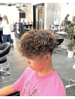 コワファースト長崎シャンプーボーイ 2nd(COIFF1RST 長崎 SHAMPOO BOY)&nbsp;メンズカットスペインカールメンズパーマ