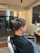 ザ ブライト バーバー(The BRIGHT BARBER)&nbsp;アッシュグレージュ ツーブロ 下3mm