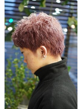 ライトリー(LYTRIE) ハイトーンピンク×スパイキーショート