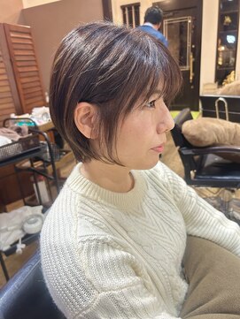 ナチュラルスポット(Natural Spot) アッシュブラウン×丸みショート