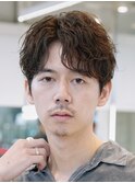難波ニュアンスパーマセンターパートフェザーパーマ毛流れパーマ