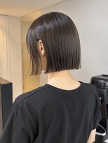 フォト 新宿三丁目(foto) 顎した1cm切りっぱなしボブ