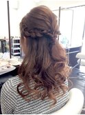 20代30代ヘアセット編み込みくるりんぱルーズヘアロングレイヤー