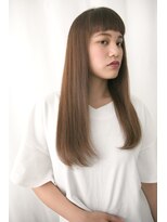 柔らか質感の美髪ネオストレートスタイル
