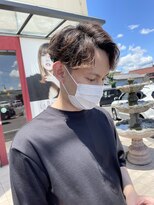 ラドンナアデッソ(LA.DONNA ADDESSO)&nbsp;パーマ風センターパート