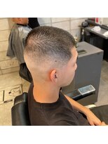 フランクスバーバー アンド ビアークラブ(FRANK'S BARBER and BEER CLUB)&nbsp;0mm前下がりボウズバズハイスキンフェード I