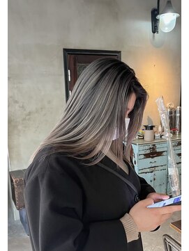 ロジッタ(ROJITHA) 【ROJITHA表参道原宿】バレイヤージュ×ミルクティーベージュ