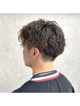 ドアホワイト(door white) 【doorwhite 新松戸 Kanna】メンズパーマ