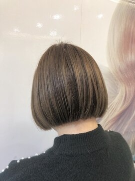 デザイニングヘアードゥ(designing hair Deux) ミニボブ