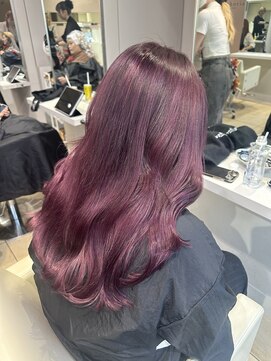 ユーフォリア 新宿店(Euphoria) 20代30代大人可愛いラベンダーピンクベージュミルクティーピンク