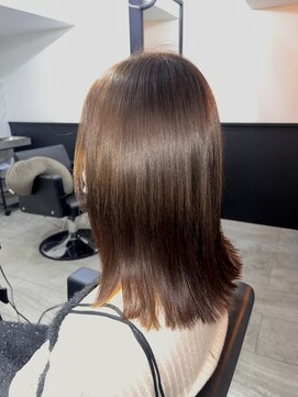 デューヘアー(due hair) つらブラウン×外はね