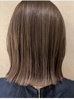 レジュアル(RESSUAL) ミディアムヘア暗めカラーグランマッシュデザインカラー