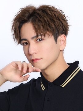 コンフィデンス メンズヘアー(confidence MEN'S HAIR) ツイストパーマショートレイヤーソフトツーブロックかき上げゲツ