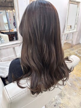 ノーリード(notre Lead) ベージュブラウン（ハイライト）×ロングヘア