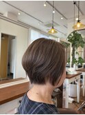 ショートボブ