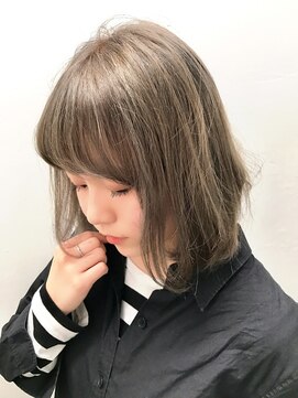 リルア 博多(LIRUA) グレージュボブ
