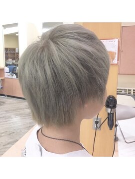 スパ ヘアーデザイン(SPA hair design) ホワイトカラー