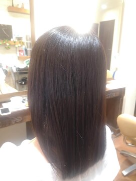 ペンシエロ(Pensiero) 【潤い溢れるツヤ髪】髪質改善カラー