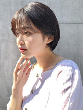 ミィ 表参道(mee.) 【mee.】 オフィスヘアアッシュブラウン毛先パーマ