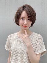 ラミ(L'ami)&nbsp;セピアベージュとハイライトで大人可愛いマッシュショートボブ