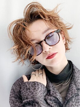 アイティー バイ アルバム 浦和店(IT by ALBUM) ハイトーンボブ_オリーブカラーハイライトカラー_37550