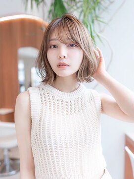 ハバナ 新宿(HAVANA) 20代30代大人かわいい斜めバングくびれボブシルキーベージュ