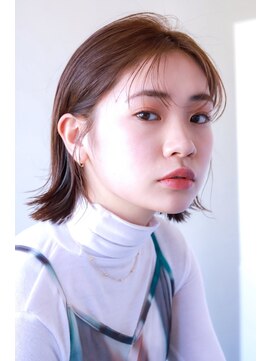 アイディール 心斎橋店(:ideal) 外ハネ切りっぱなしボブに、シースルーバング