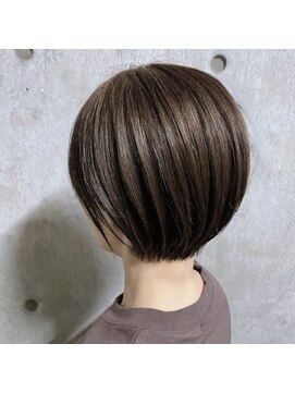 タム(tam) 丸みショート